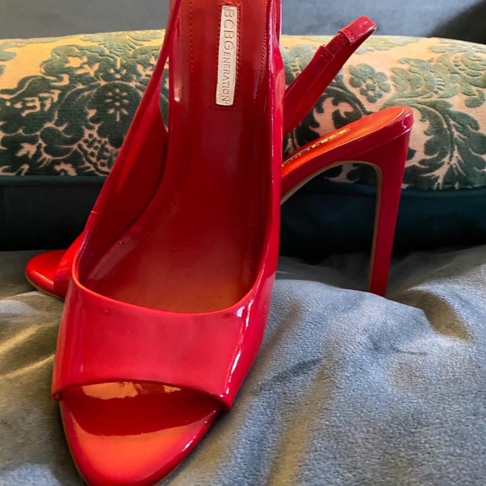 BCBG RED HIGH HEELS 👠 NEW🧡. Size 9.5